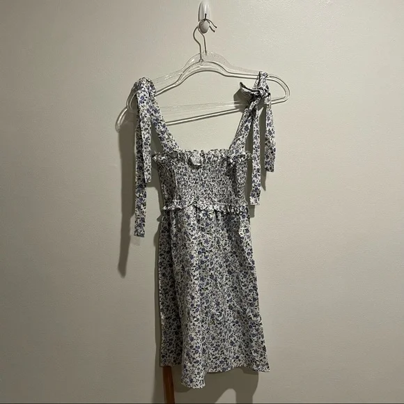 New Reformation Dawson dress in Pixie blue floral Small - Picture 6 of 10